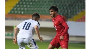 Alanyaspor'un yıldızına milli davet!