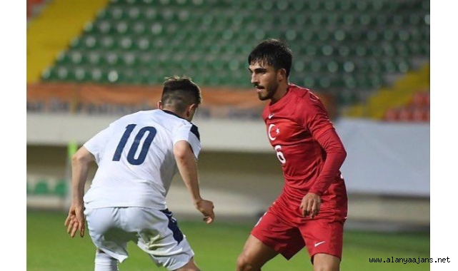 Alanyaspor'un yıldızına milli davet!