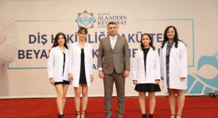 ALKÜ’de hekim adaylarının beyaz önlük heyecanı