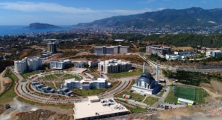 ALKÜ'lü öğrenciler TÜBİTAK'tan destek aldı