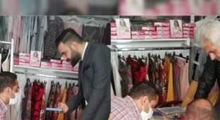 Arıkan esnafın yanında