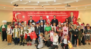 Başkan Yücel, minik konuklarını ağırladı