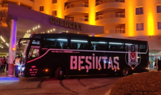 Beşiktaş, Alanya'da kampa girdi