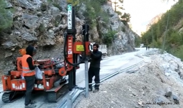 Dim Alacami yoluna bariyer yapıldı
