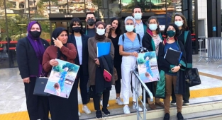 İYİ Partili kadınlardan Alanya’da ‘kadına şiddeti’ kınama