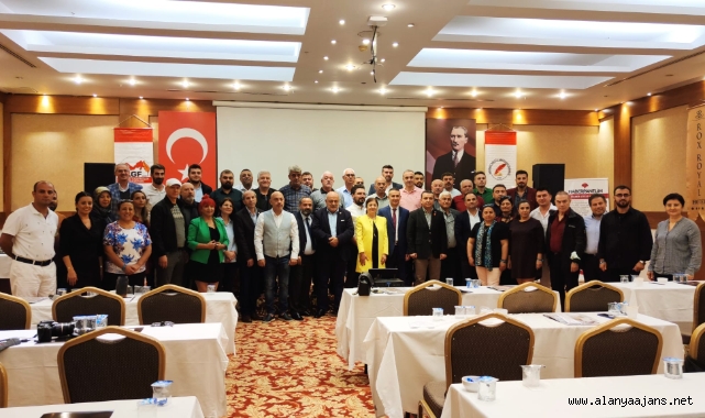 Medyanın sorunları bu panelde aktarıldı