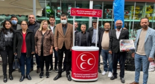 MHP Alanya Salı Pazarı'nda üye standı kurdu
