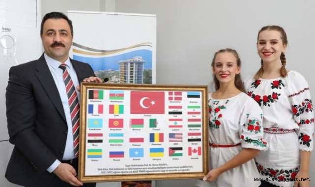 Rektör Kalan uluslararası öğrencilerle buluştu