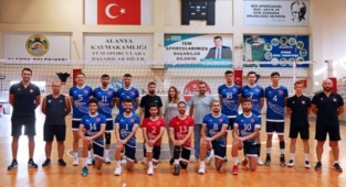 Alanya Belediyespor, 10'da 10 peşinde