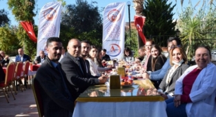 Alanya’da 22 turizm öğrencisi burslu okuyor