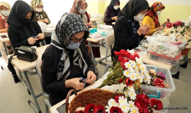 Alanya'da el sanatları kurslarına büyük ilgi