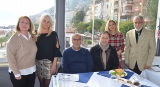 Alanya’da kurulan yeni derneğin üyeleri tanıştı