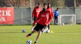 Alanya'da parola 3 puan!