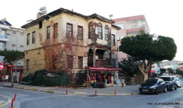 Alanya’da tarihe meydan okuyan evler restore ediliyor