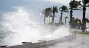 Alanya'da yağışlar etkisini sürdürecek