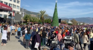 Alanya'da Yeni Yıl Pazarı başladı