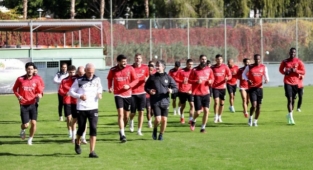 Alanyaspor'da Sivasspor maçına hazırlanıyor