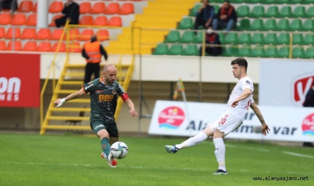 Alanyaspor evinde mağlup