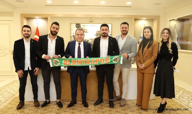 Gürkan Yılmaz ve ekibinden Başkan Böcek'e ziyaret