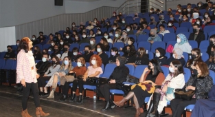 Prof. Dr. Aliye Mavili Aktaş Alanya Kitap Günleri’ne konuk oldu