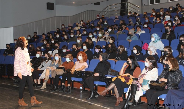 Prof. Dr. Aliye Mavili Aktaş Alanya Kitap Günleri’ne konuk oldu