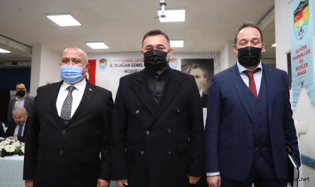 Alanya'da Başkan Yenialp güven tazeledi