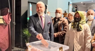 Alanya'da Değirmenci güven tazeledi