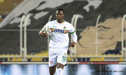 Babacar, Alanyaspor'dan ayrıldı