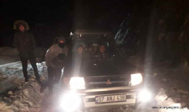 Gökbel'de mahsur kalan 41 vatandaş kurtarıldı