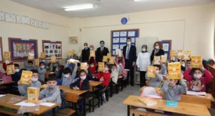 Kaymakam Ürkmezer öğrencilerle buluştu