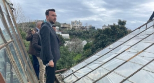 Toklu zarar gören çiftçileri unutmadı