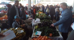 Alanya CHP, pazar esnafını ziyaret etti