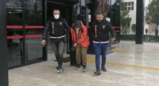 Alanya’da 38 yıl hapis cezasıyla aranan şahıs yakalandı