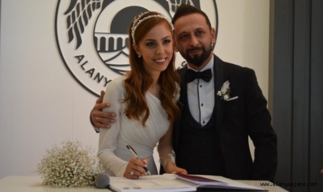 Alanya’da 9 çift evlilik için 14 Şubat’ı tercih etti