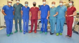 Alanya'da cinsel organındaki eğriliği bacağından alınan damarla düzelttiler