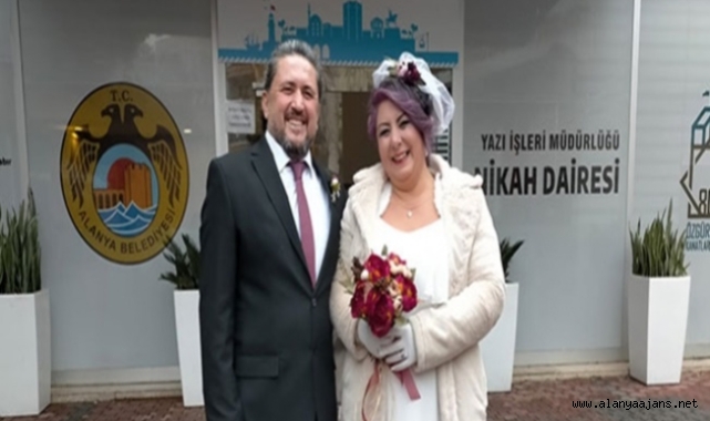 Alanya'da nikah salonuna akın ettiler