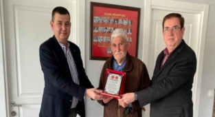 Alanya'da Türkdoğan ve Yıldız 53 yıllık partiliyi unutmadı