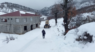 Alanya'da yoğun kar mücadelesi
