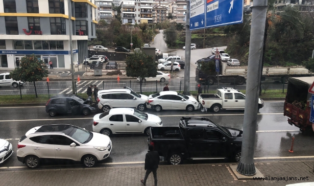 Alanya'da zincirleme kaza