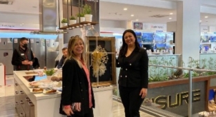 Alanya’nın başarılı iş kadınına övgü!