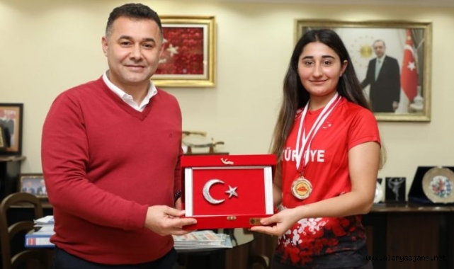 Başarılı sporcudan Başkan Yücel’e ziyaret