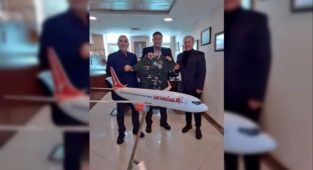 Başkan Çavuşoğlu'ndan Corendon’a destek teşekkürü