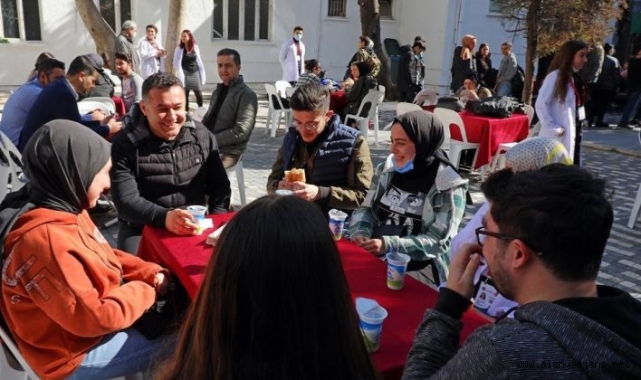Başkan Yücel, öğrencilerle buluştu