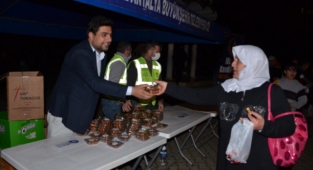 Büyükşehir’den Miraç Kandili’nde Alanya’da lokma ikramı