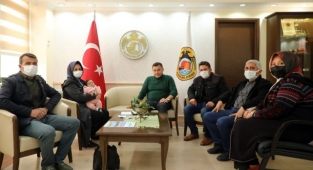 Ela bebek ve ailesinden Başkan Yücel'e ziyaret