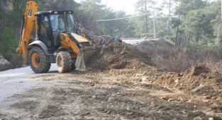 Gümüşkavak Yolu’nda oluşan heyelanın izleri silindi