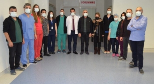 Açık kalp ameliyatı olan hastalardan Alanya EAH'a teşekkür ziyareti