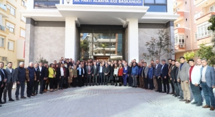Alanya Ak Parti'den gövde gösterisi