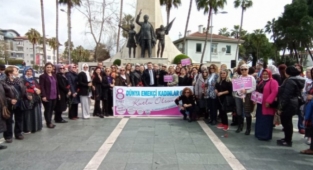 Alanya’da ‘8 Mart Dünya Kadınlar Günü’ kutlandı