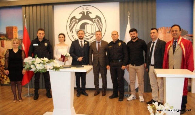 Alanya’da asayiş komiseri meslektaşıyla evlendi